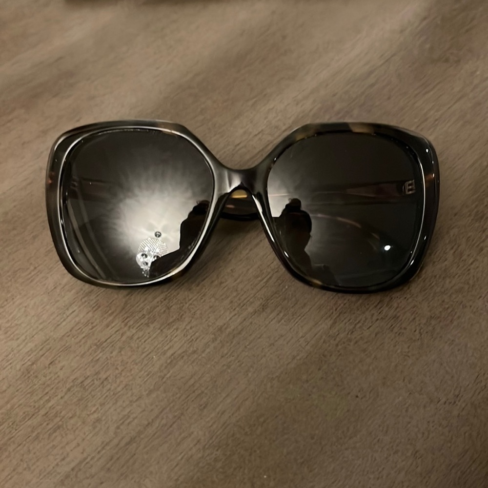 Fendi tortoise square sunnies
